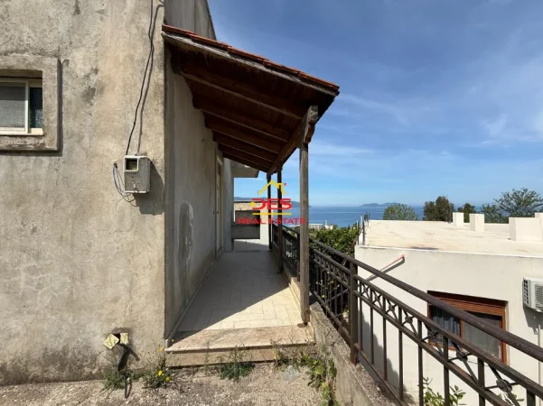 Vlore, shitet Vile Kati 0, 209 m² 230.000 € (Rruga Dhimitër Konomi)
