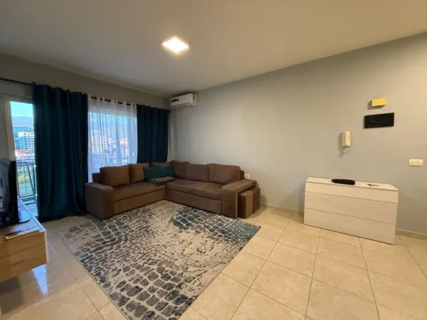 Tirane, jepet me qera apartament 2+1+Ballkon Kati 4, 74 m² 550 € (Ish Fusha e Aviacionit)