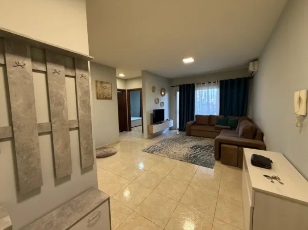 Tirane, jepet me qera apartament 2+1+Ballkon Kati 4, 74 m² 550 € (Ish Fusha e Aviacionit)