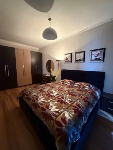 Tirane, jepet me qera apartament 2+1+Ballkon Kati 3, 75 m² 620 € (DON BOSKO)