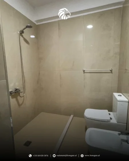 Tirane, jap me qera apartament 2+1+Aneks+Ballkon , 101 m² 700 € (Ish Parku)