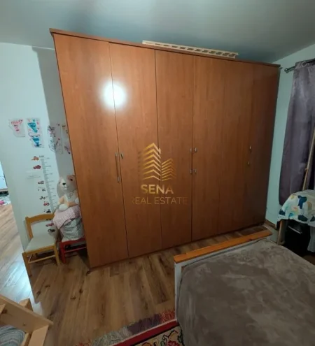 Tirane, shitet apartament 2+1 Kati 3, 75 m² 160.000 € (Rruga e Kavajes)