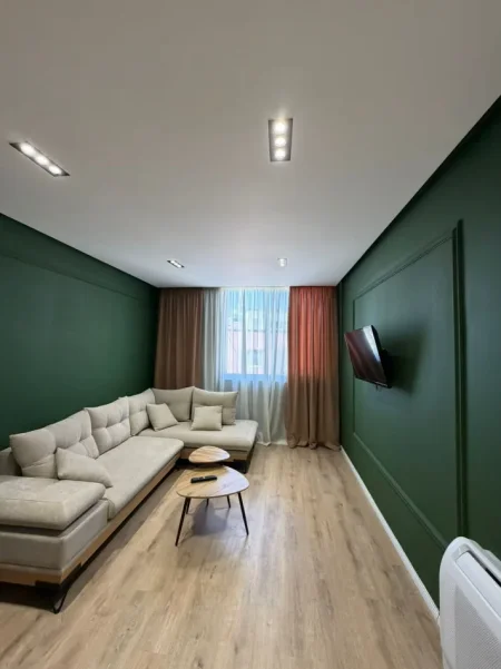 Tirane, jepet me qera apartament 1+1 Kati 10, 60 m² 400 € (Astir)