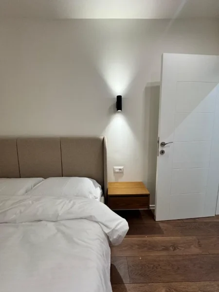Tirane, jepet me qera apartament 2+1+Ballkon Kati 4, 74 m² 830 € (Rruga Telo Ndini)