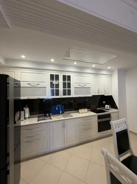Tirane, shitet apartament 2+1 Kati 13, 125 m² 188.100 € (Casa Italia)