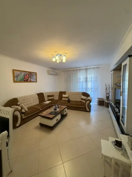 Tirane, shitet apartament 2+1 Kati 13, 125 m² 188.100 € (Casa Italia)
