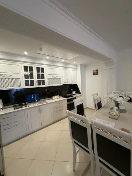 Tirane, shitet apartament 2+1 Kati 13, 125 m² 188.100 € (Casa Italia)