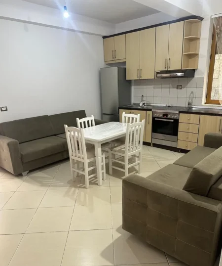 Tirane, jepet me qera apartament 2+1 Kati 3, 70 m² 350 € (Rruga Myslym Keta)