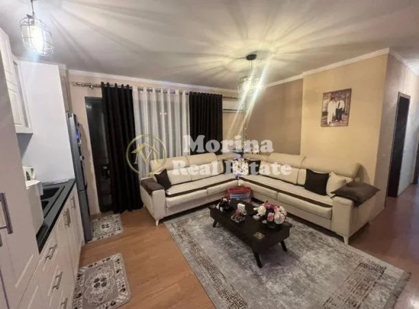 Tirane, jepet me qera apartament 2+1 Kati 2, 90 m² 650 € (Apartament 21 Fusha Aviacionit)