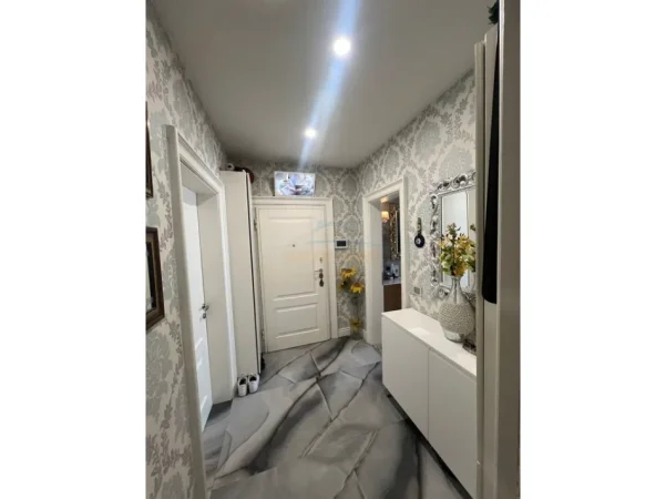 Tirane, shitet apartament 3+1+Ballkon Kati 3, 126 m² 305.000 € (Komuna e Parisit)