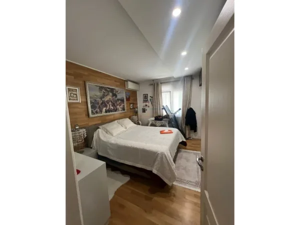 Tirane, shitet apartament 3+1+Ballkon Kati 3, 126 m² 305.000 € (Komuna e Parisit)