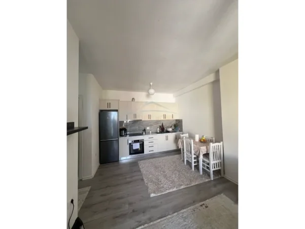Tirane, shitet apartament 2+1+Post Parkimi+Ballkon Kati 10, 102 m² 205.000 € (Yzberisht, Grand Galery)