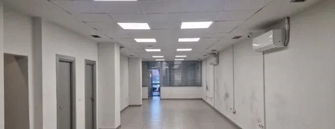 Tirane, jepet me qera zyre Kati 2, 220 m² 4.400 € (rruga e kavajes , 21 dhjetori)