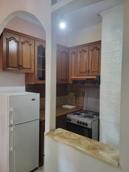 Tirane, jepet me qera apartament 2+1 Kati 5, 70 m² 500 € (Astir)