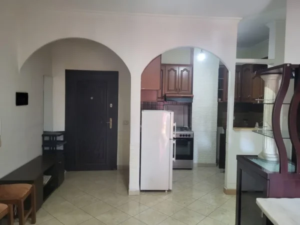 Tirane, jepet me qera apartament 2+1 Kati 5, 70 m² 500 € (Astir)