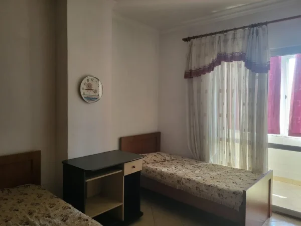 Tirane, jepet me qera apartament 2+1 Kati 5, 70 m² 500 € (Astir)