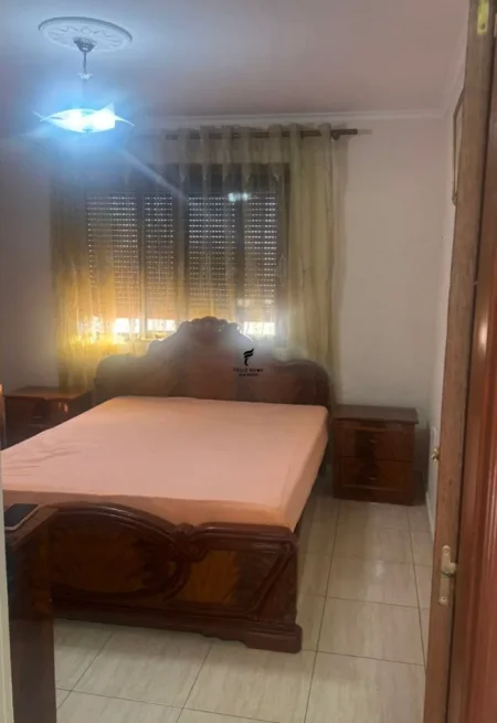 Tirane, jepet me qera apartament 1+1 Kati 4, 80 m² 400 € (KONGRESI I MANASTIRIT)