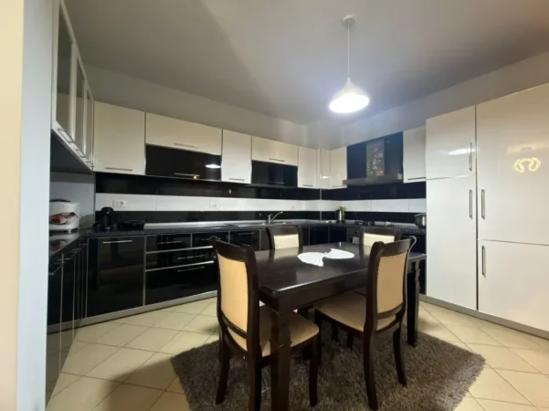 Tirane, shitet apartament 2+1 Kati 5, 95 m² 185.000 € (Astir)