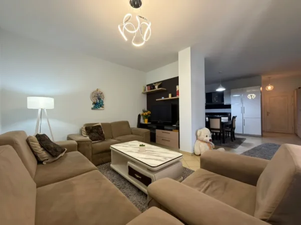 Tirane, shitet apartament 2+1 Kati 5, 95 m² 185.000 € (Astir)