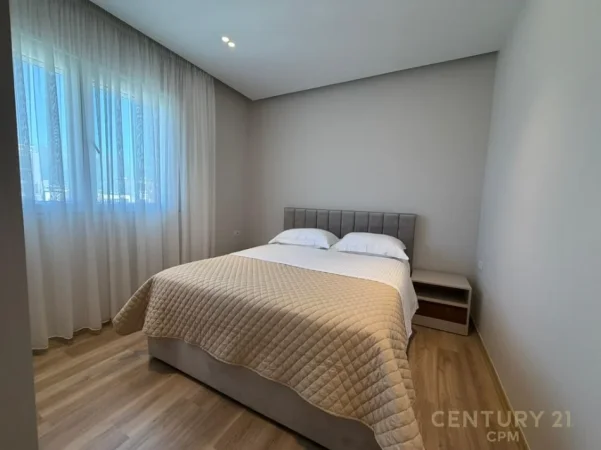 Tirane, jepet me qera apartament 1+1+Ballkon Kati 8, 57 m² 600 € 