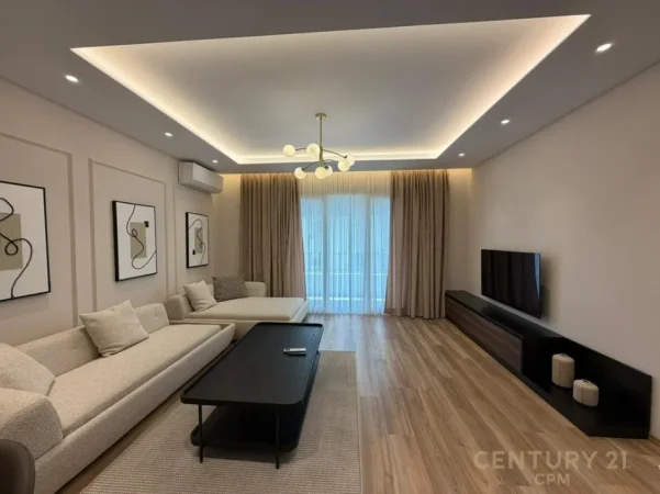 Tirane, jepet me qera apartament 2+1+Ballkon Kati 4, 106 m² 900 € 
