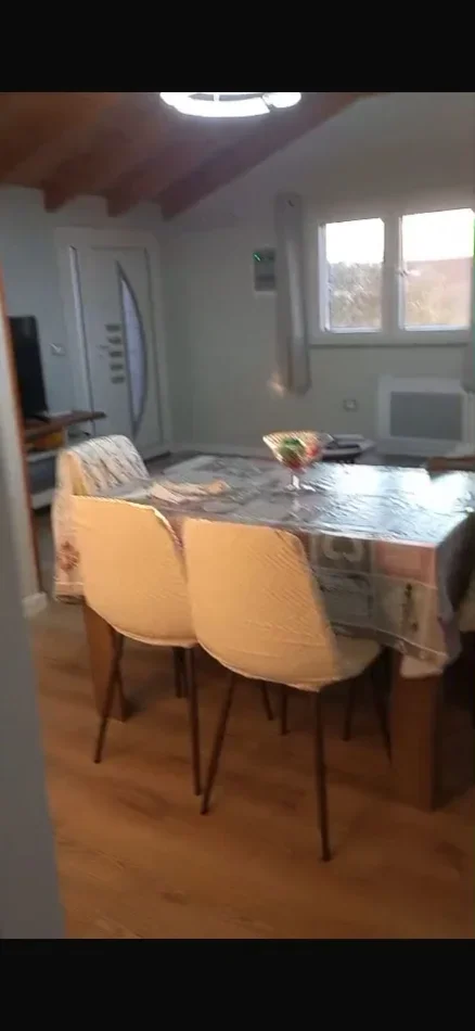 Tirane, jepet me qera apartament 1+1 Kati 2, 80 m² 600 € (Rruga Elbasanit, Vilat Amerikane)