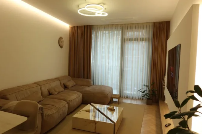 Tirane, shitet apartament 2+1 , 126 m² (Lake View)