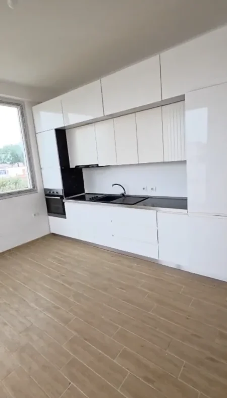 🏡 Jepet me Qera Apartament 1+1 ne Astir, tek Kompleksi Jolla