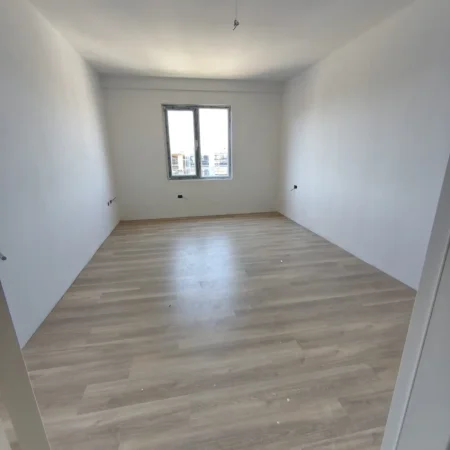 Tirane, shitet apartament 2+1 , 111 m² 123.200 € (Paskuqan)