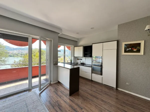 Tirane, shitet apartament 2+1+Aneks+Ballkon Kati 3, 144 m² 900.000 € (Liqeni Artificial)