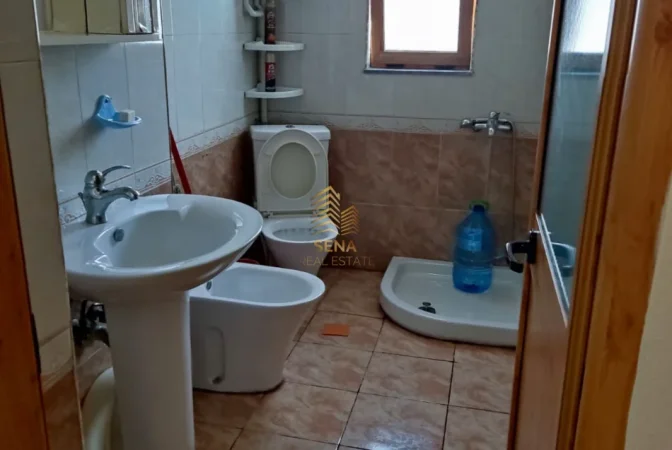 Tirane, jepet me qera apartament 1+1 Kati 6, 55 m² 400 € (Siri Kodra)