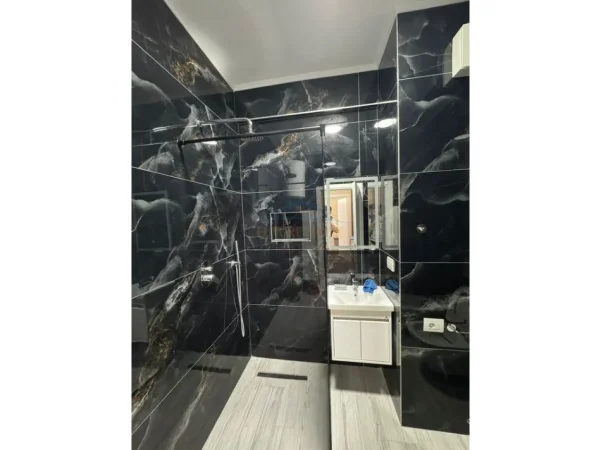 Tirane, jepet me qera apartament 1+1 Kati 3, 70 m² 480 € (Astir)