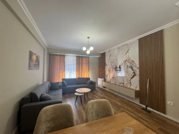 Tirane, jepet me qera apartament 1+1 Kati 3, 70 m² 480 € (Astir)