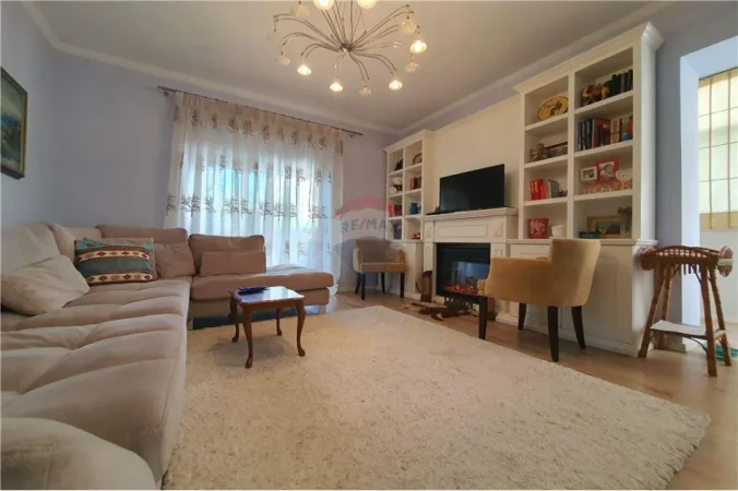 Tirane, jepet me qera apartament 2+1+Ballkon Kati 2, 108 m² 800 € (Myslym Shyri)