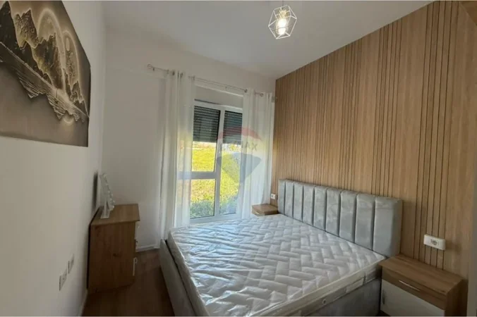 Tirane, jepet me qera apartament 1+1 Kati 1, 40 m² 420 € (Rezidenca Oxa)