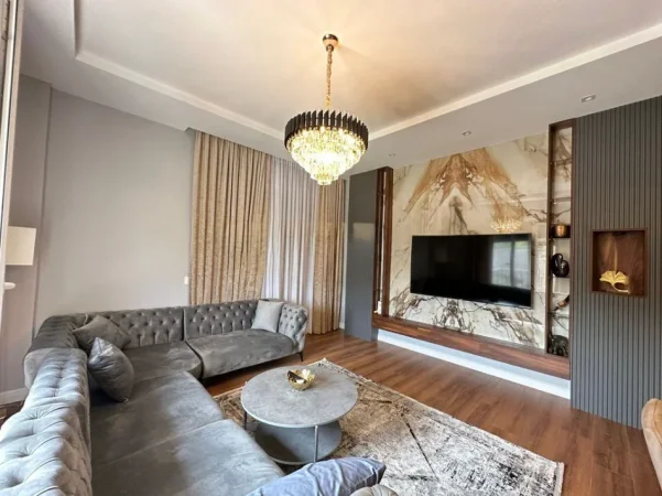 Tirane, jepet me qera apartament 2+1 , 90 m² 1.300 € (TEG)
