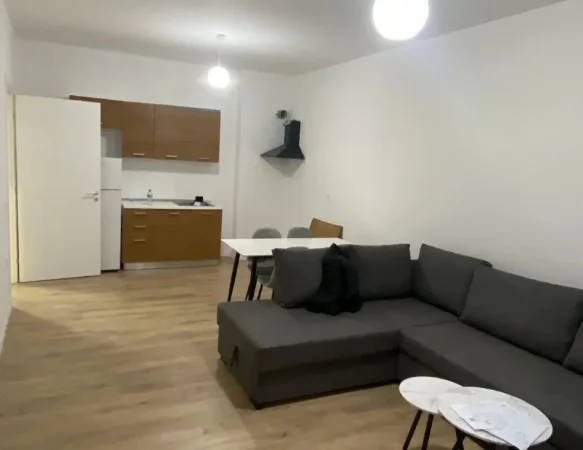 Tirane, jepet me qera apartament 2+1 Kati 2, 94 m² 450 € (Rruga Lidhja e Prizrenit prane ILLYRIAN RESIDENCE)
