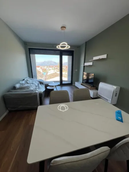 Tirane, jepet me qera apartament 1+1 Kati 2, 71 m² 500 € (Sheshi Shqiponja)