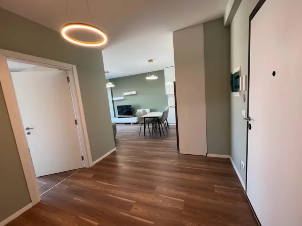 Tirane, jepet me qera apartament 1+1 Kati 2, 71 m² 500 € (Sheshi Shqiponja)