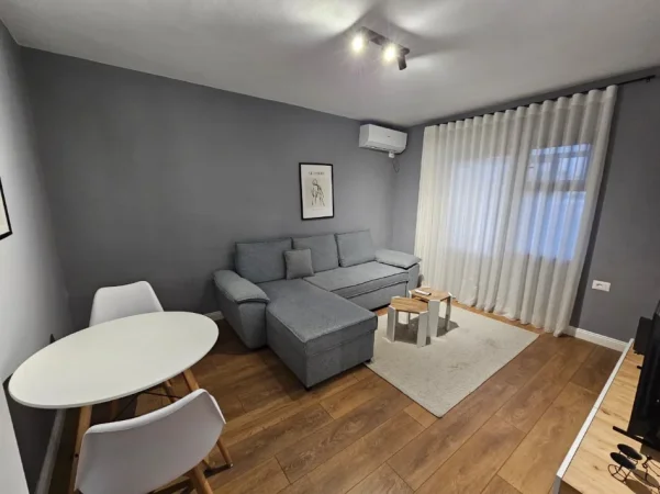 Tirane, shitet apartament 1+1 Kati 5, 55 m² 144.000 € (Selvia)