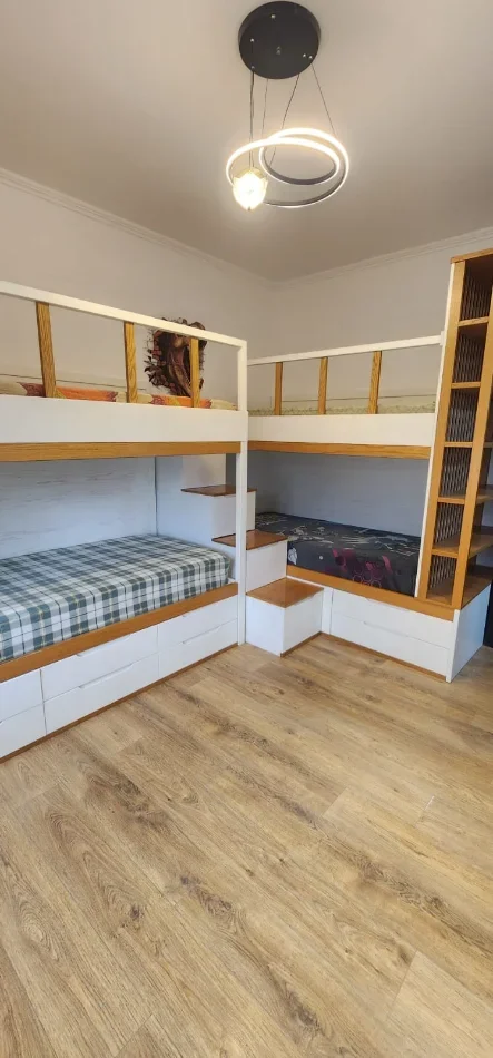 Tirane, jepet me qera apartament 2+1 Kati 5, 1.000 € (Ish-tregu Elektrik)