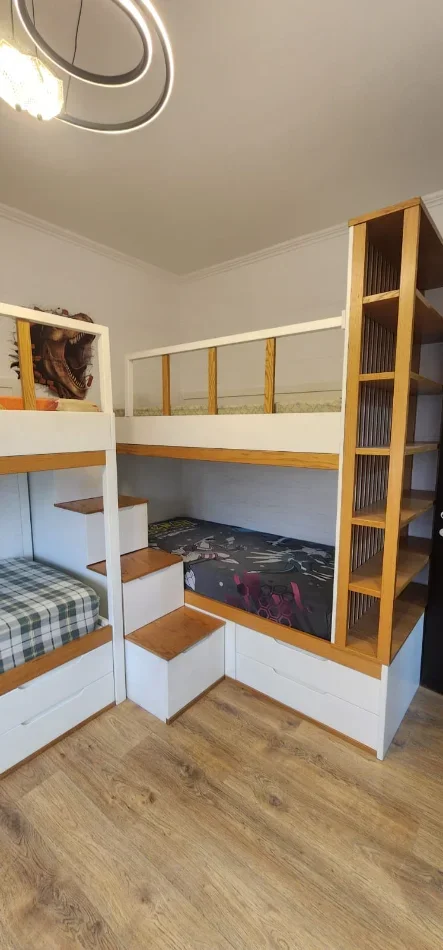 Tirane, jepet me qera apartament 2+1 Kati 5, 1.000 € (Ish-tregu Elektrik)