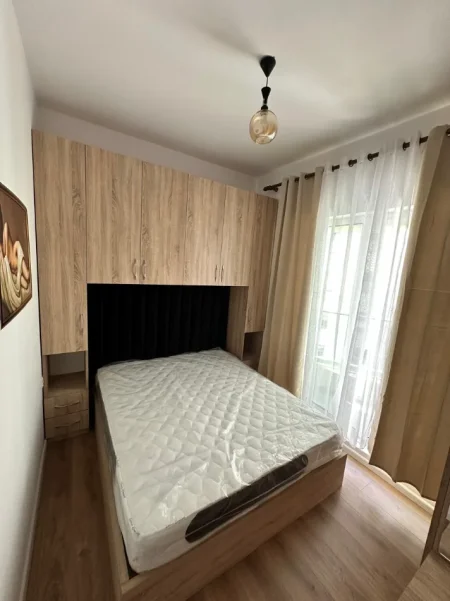 Tirane, jepet me qera apartament 1+1 Kati 2, 50 m² 449 € (Rezidenca Kadiu)