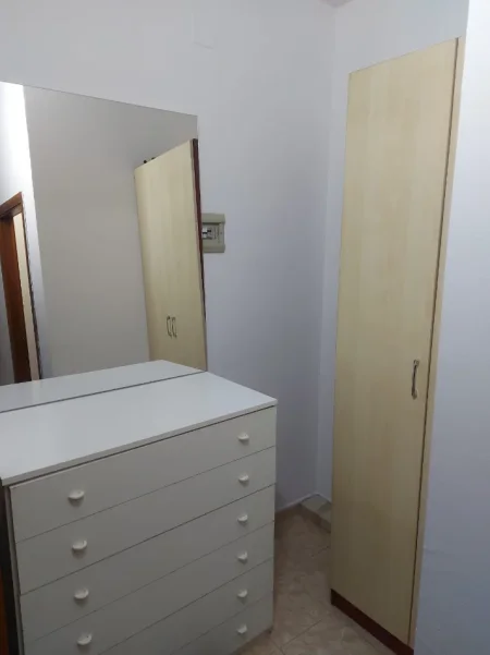 Tirane, jepet me qera apartament 1+1 Kati 11, 70 m² 470 € (Rr.Muhamet Gjollesha)