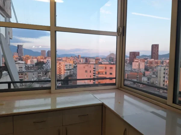 Tirane, jepet me qera apartament 1+1 Kati 11, 70 m² 470 € (Rr.Muhamet Gjollesha)