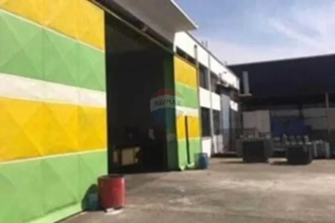 Tirane, shitet magazine Kati 0, 2.121 m² 1.100.000 € (autostrade)
