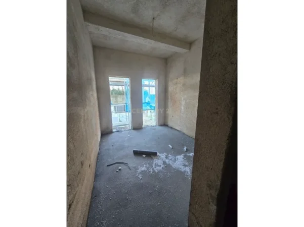 Tirane, shitet apartament 3+1 , 117 m² 142.000 €
