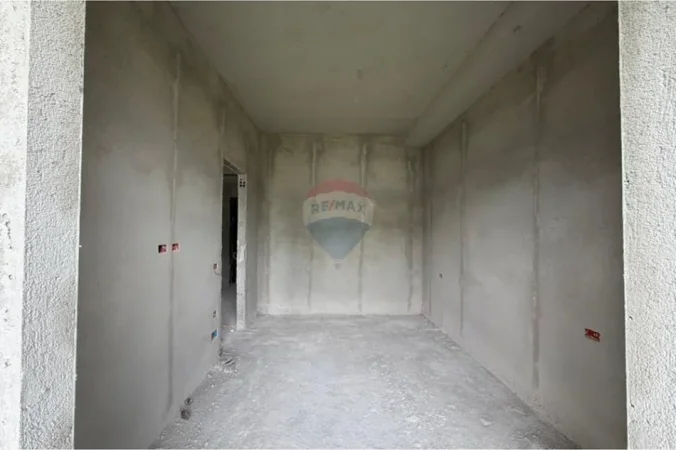 Tirane, shitet apartament 1+1 , 66 m² 98.700 € (kokonozeve)