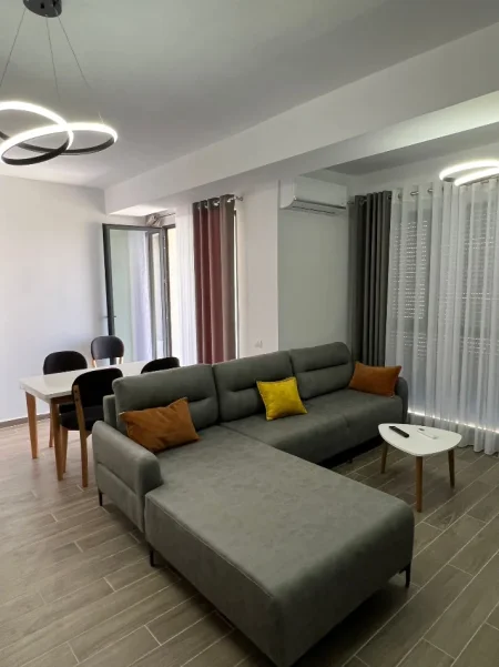Tirane, jepet me qera apartament 1+1 Kati 8, 65 m² 500 € (Kompleksi Asl tek Pediatria)