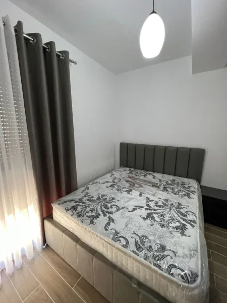 Tirane, jepet me qera apartament 1+1 Kati 8, 65 m² 500 € (Kompleksi Asl tek Pediatria)
